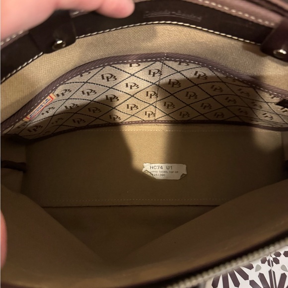 Dooney Bourke Vintage Canvas handbag Leather trim Nice - Picture 3 of 7
